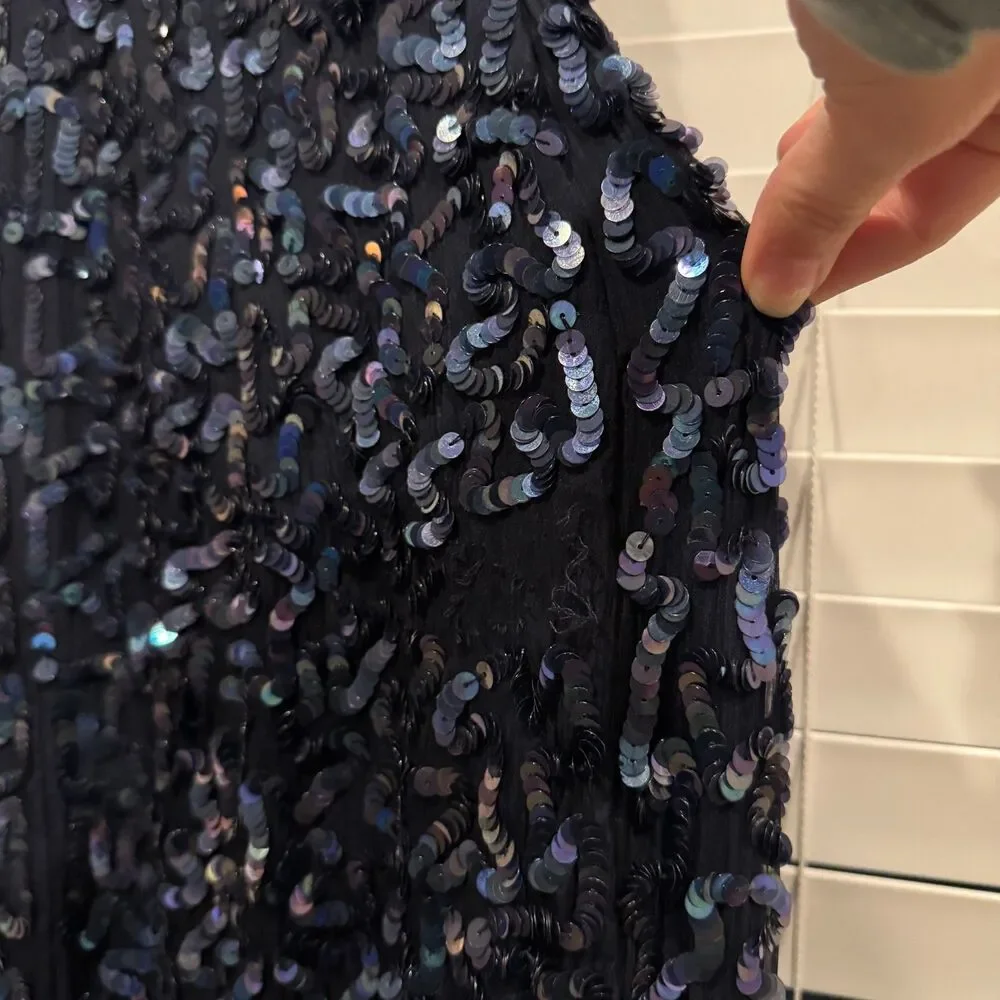 Beautiful Navy Blue 90s sequined, beaded formal gown - Picture 8 of 9